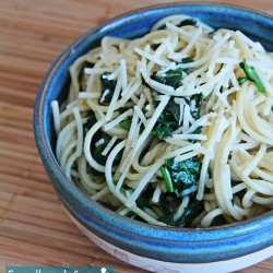 Quick Garlic-Spinach Spaghetti